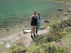 Gloria-Maria Keppner and Adela Krajcova in front of the lake called Hirschebensee at a height of 2,164 m.